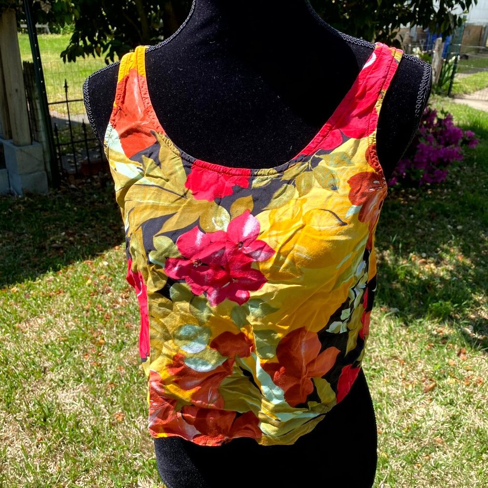 Flowy Floral/Hawaiian Crop Tank Top